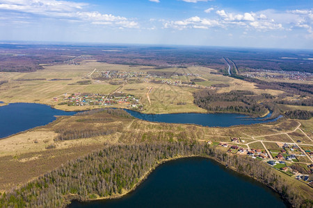云一种从俄罗斯Ivanovo地区Uvodsky水库的无人机观测到伊万诺沃图片