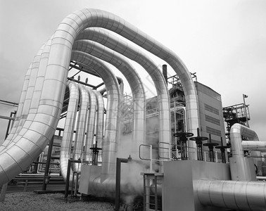 黑色的英格兰坎布里亚一个发电厂的蒸气管道扩张环工业的单色图片