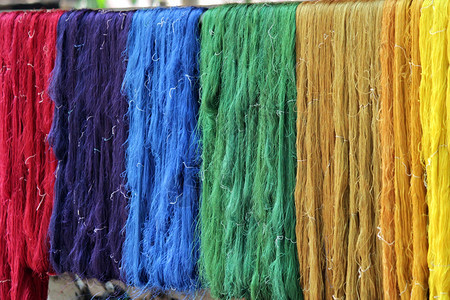 染色丝生产工艺多彩原丝线颜色手工制作的图片