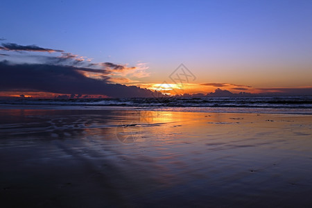 葡萄牙ValeFigueiras美丽的日落海滩户外暮图片