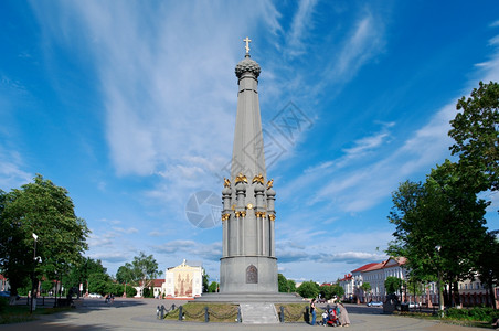 182波洛茨克胡同国内的2015年6月9日82波洛塔斯克战争英雄纪念碑图片