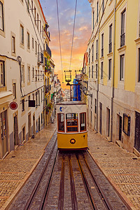 欧洲建造筑学Bica电车在葡萄牙里斯本图片