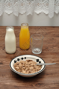早餐燕麦牛奶果汁图片