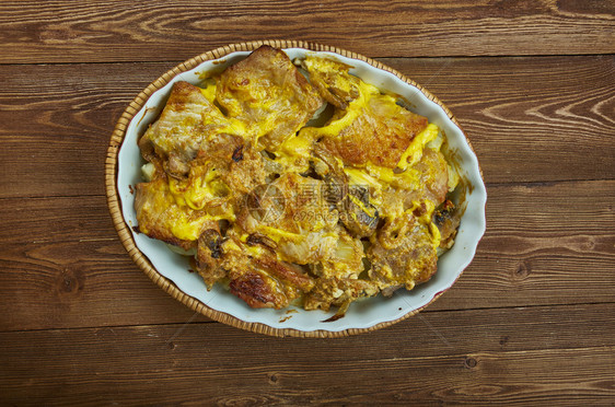 鸡猪排土豆肉片卡塞罗菜美味的心食新鲜猪肉沙锅图片