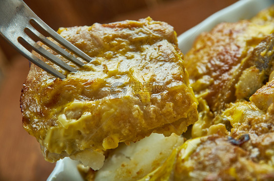 鸡猪排土豆肉片卡塞罗菜美味的心食排骨面包丁扇形图片
