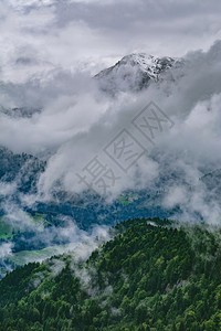 山间的云海图片