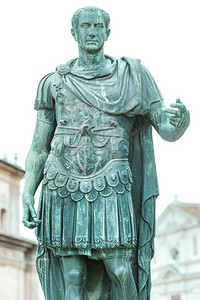 雕塑像蓝色的罗马论坛皇帝朱利叶斯凯撒在罗马附近的铜像图片