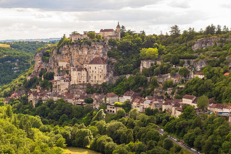 雷诺法语遗产Rocamadour一个美丽的法国村庄悬崖边的法国村庄洛特奥西塔尼法国罗卡马杜尔一个美丽的法国村庄图片