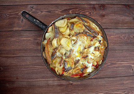 吃烘烤的沙锅kalalaatikko波罗的海鲱鱼砂锅芬兰菜图片