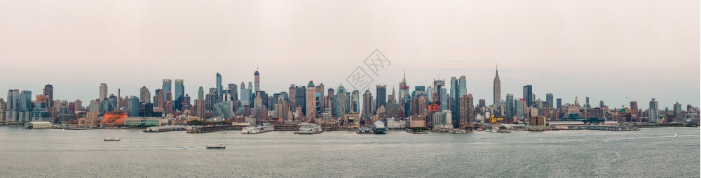 纽约市曼哈顿天线全景满是拥挤的摩天大楼贝拉丘包装好的图片