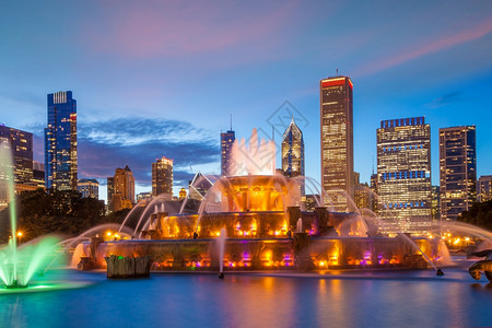 美国芝加哥市城市夜景图片