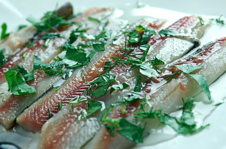 南西班牙的开胃菜或塔在南西班牙的新鲜鱼类小吃食物鲜的图片