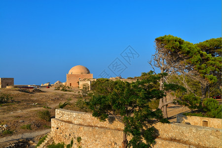 希腊雷瑟姆诺市Fortezza堡垒清真寺标志建筑旅游帕莱奥卡斯特罗防御工事图片
