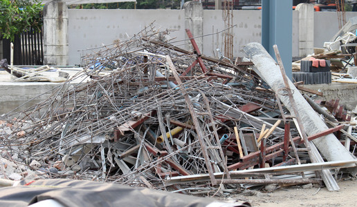 消除金属碎屑建筑区片的图片