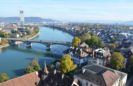 莱茵河桥塔瑞士巴塞尔图片