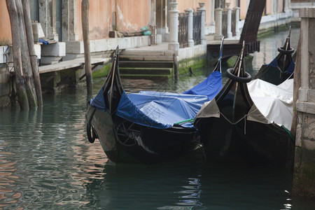 热情旅行威尼斯典型的歌多拉照片欧洲图片