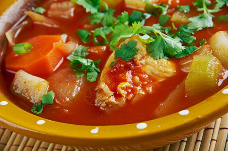 乔巴晚餐Shurpa乌兹别克菜火鸡汤和西红柿舒尔巴图片