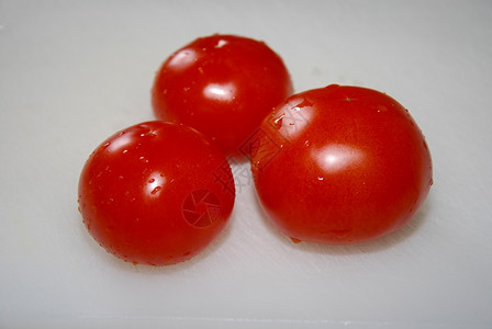 食物一批新鲜成熟的西红柿营养颜色图片