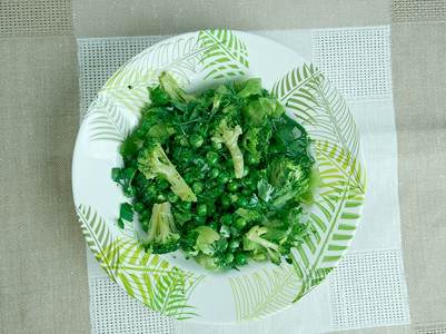 一顿饭莴苣BrokoliSalatas地中海沙拉开胃菜图片