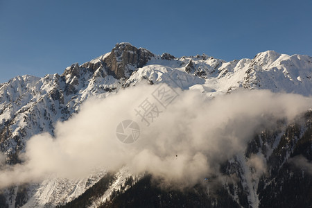 美丽的雪山图片