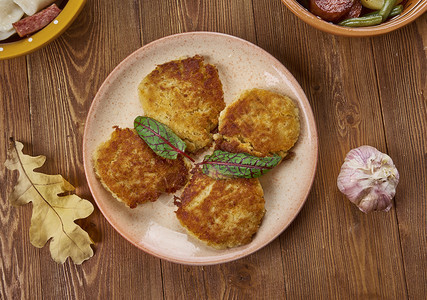 黑线鳕Fiskefrikadelle丹麦版鱼饼特写菲斯克弗里卡德尔一顿饭图片