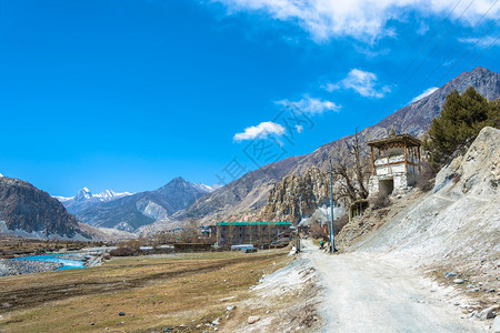 安纳普尔峰尼泊Annapurna附近路线上的山区公天空景观图片