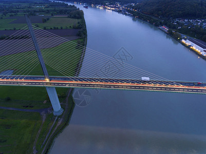 建造灯布罗托讷东桥法国诺曼底圣尼科拉斯德布利奎特图片