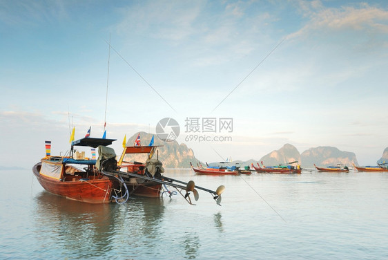 假期用作在海上寻找鱼的泰国船工具车辆海洋图片