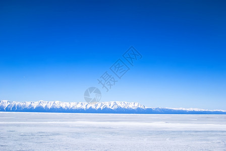 冬季的贝加尔湖背景图片