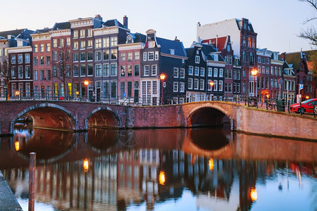 水荷兰阿姆斯特丹夜市观荷兰克拉夫琴科语图片