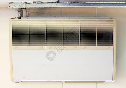 旧空调机组挂在办公室天花板上寒冷的凉爽空气图片