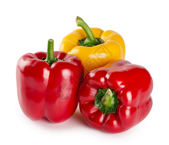 白色背景中分离的红色和黄甜椒天然产品的概念白色背景中分离的红色和黄甜椒有机的新鲜自然图片