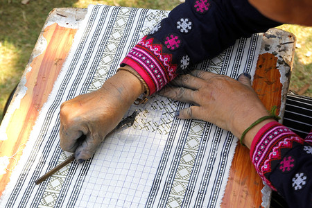 写作紧闭hhhong山地部落写蜡烛制作传统布料手工业纪念品图片