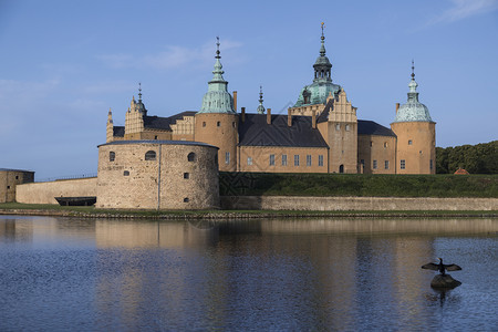 斯洛特马兰旅游KalmarCastle或KalmarSlott瑞典Smaland省Kalmar市的一座城堡部分自12世纪开始图片