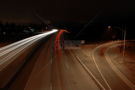 高速公路光轨图片
