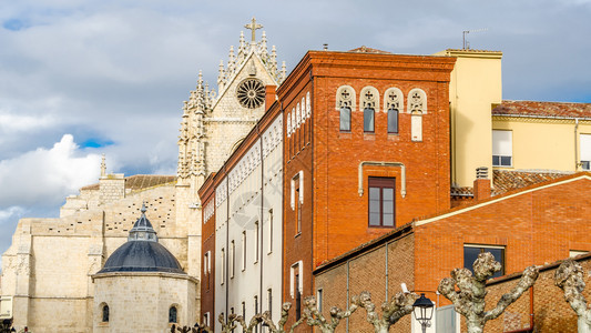 旅游地标西班牙帕伦亚卡斯蒂利和里昂的城市景观建筑的图片