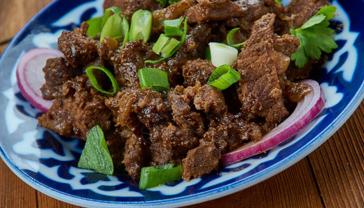 脆皮EasyCrispy蒙古牛肉烹饪亚洲传统菜类顶视简单的一顿饭图片