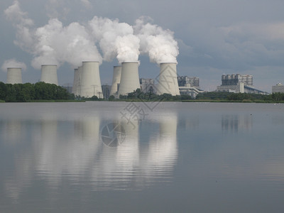 气候变化德国勃兰登堡煤燃电站冷却塔台的煤燃电站环境水力量图片