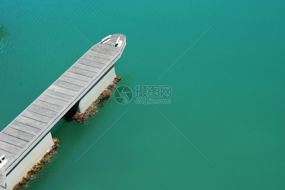 船美丽的绿水码头登陆阶段的美丽照片图片