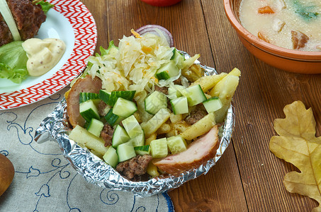 卡普萨隆Kapsalon快餐荷兰烹饪传统菜类顶视油炸传统的图片
