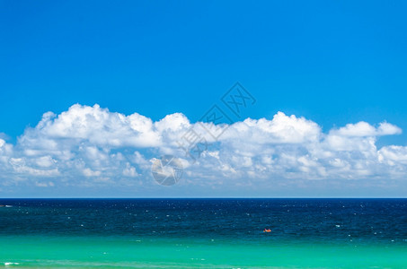 北方西班牙部坎塔布里亚州桑坦德市夏季海景岸水图片