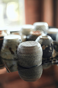 模糊背景陶瓷咖啡杯上的饮料空白的陶瓷制品图片