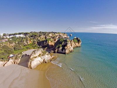 天线在葡萄牙阿尔加夫的PraiatriesIrmaos自然海洋图片