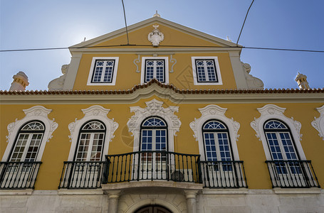 建成20日数世纪初在葡萄牙里斯本以新巴罗克和斯科建筑风格造的蒙泰列佛伯爵宫大厦前台面建于葡萄牙里斯本图片
