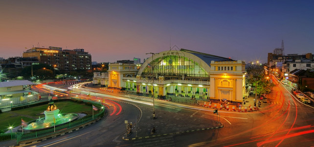 中央泰国曼谷市华灯红火车站泰国曼谷市华灯红火车站城市建筑学图片