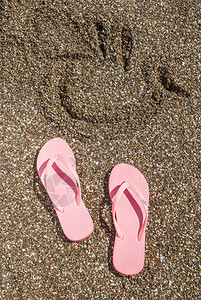 奏鸣曲沙中一对粉色凉鞋翻牌活动图片