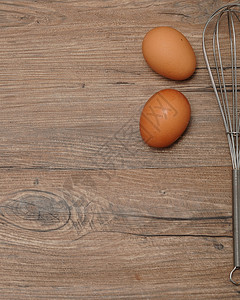 鸡蛋和打蛋器图片