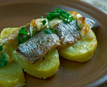 咸与波罗的海土豆烹饪爱沙尼亚烤火烈剂西古鱼图片