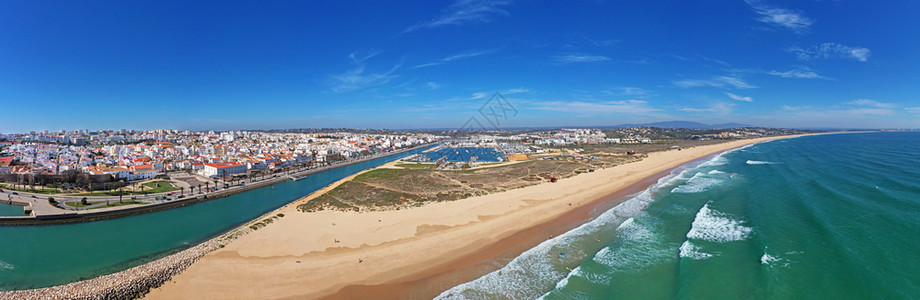 城市海洋来自葡萄牙阿尔加夫港口和拉各斯市的航空全景水图片