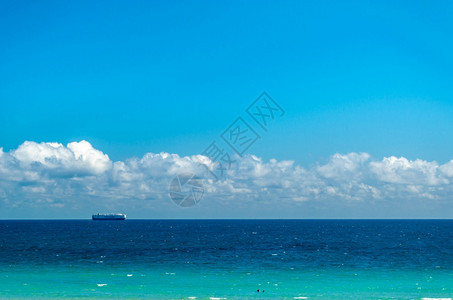 景观海洋西班牙北部坎塔布里亚州桑坦德市夏季海景欧洲图片